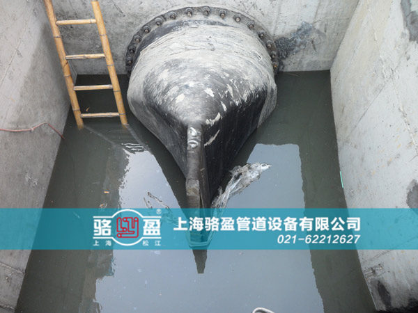 四川省自貢市富順縣法蘭式<a href=http://www.xajinch.com/ target=_blank class=infotextkey><a href=http://www.xajinch.com target=_blank class=infotextkey>鴨嘴閥</a></a>安裝現場